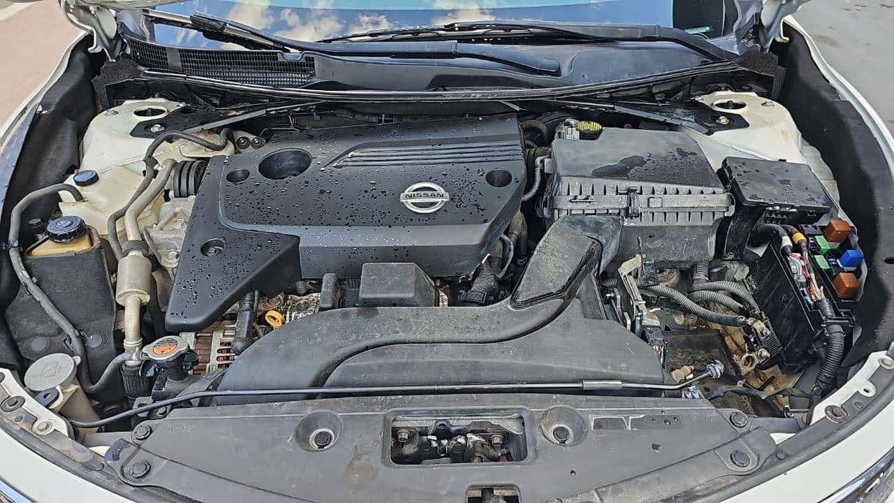NISSAN ALTIMA - Exterior