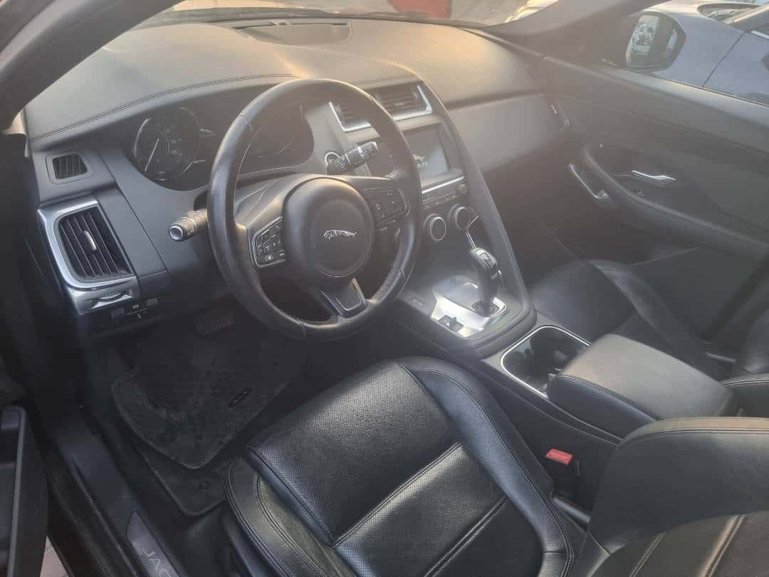 Jaguar F-PACE PRESTIGE 2020 thumbnail 6