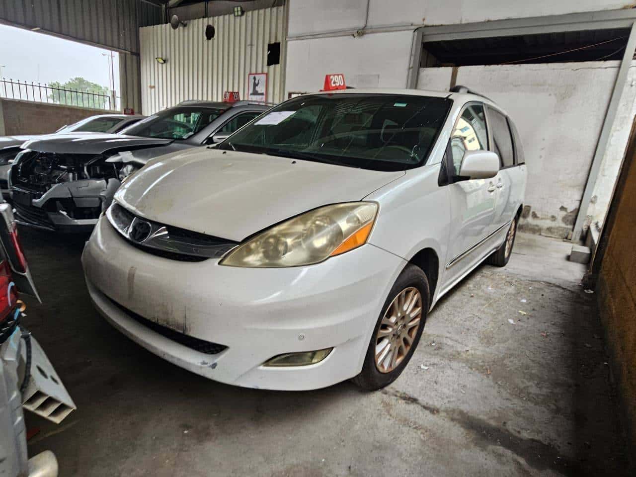 Toyota Sienna 2008 thumbnail 1