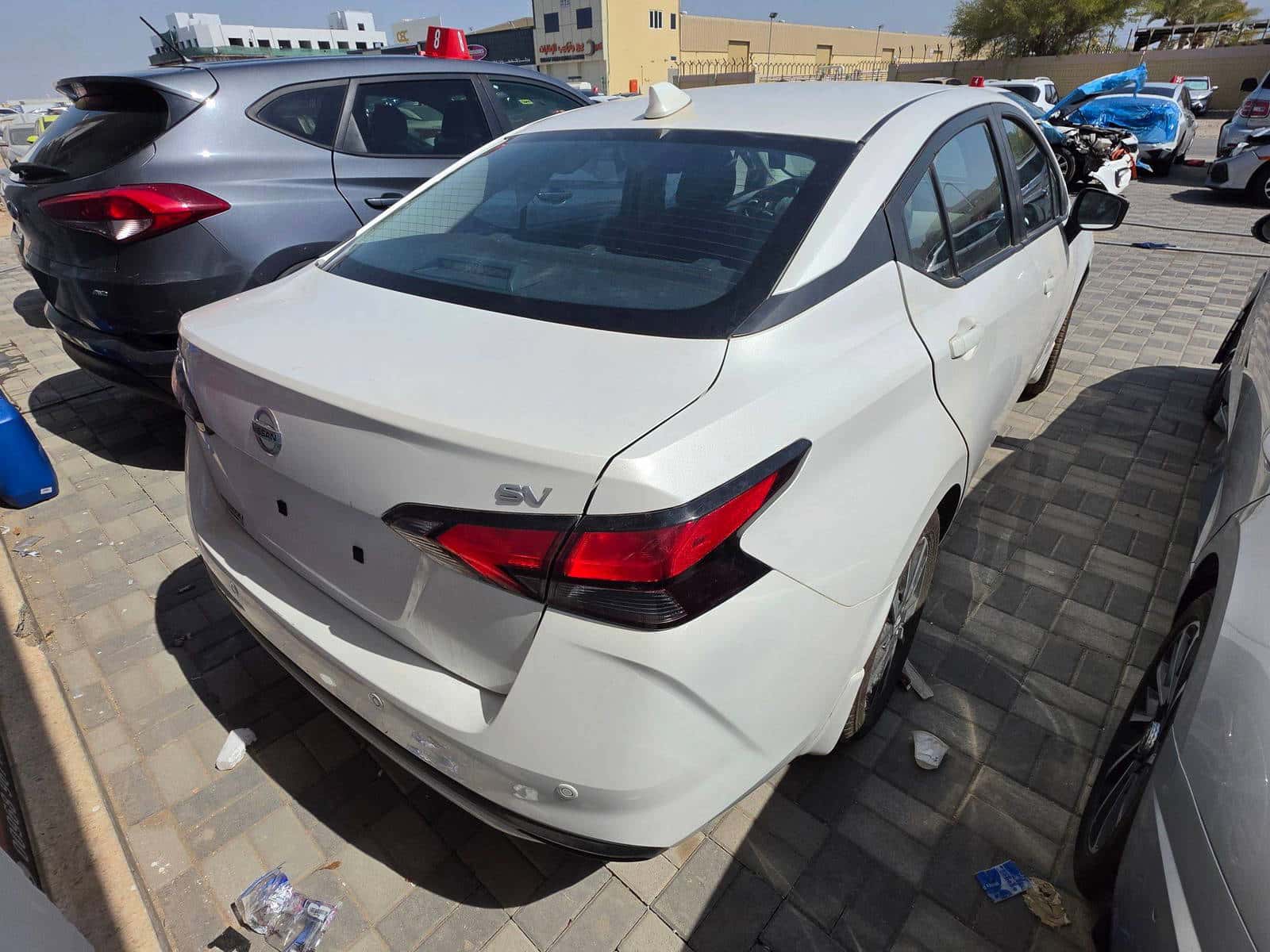 Nissan Versa 2021 thumbnail 2