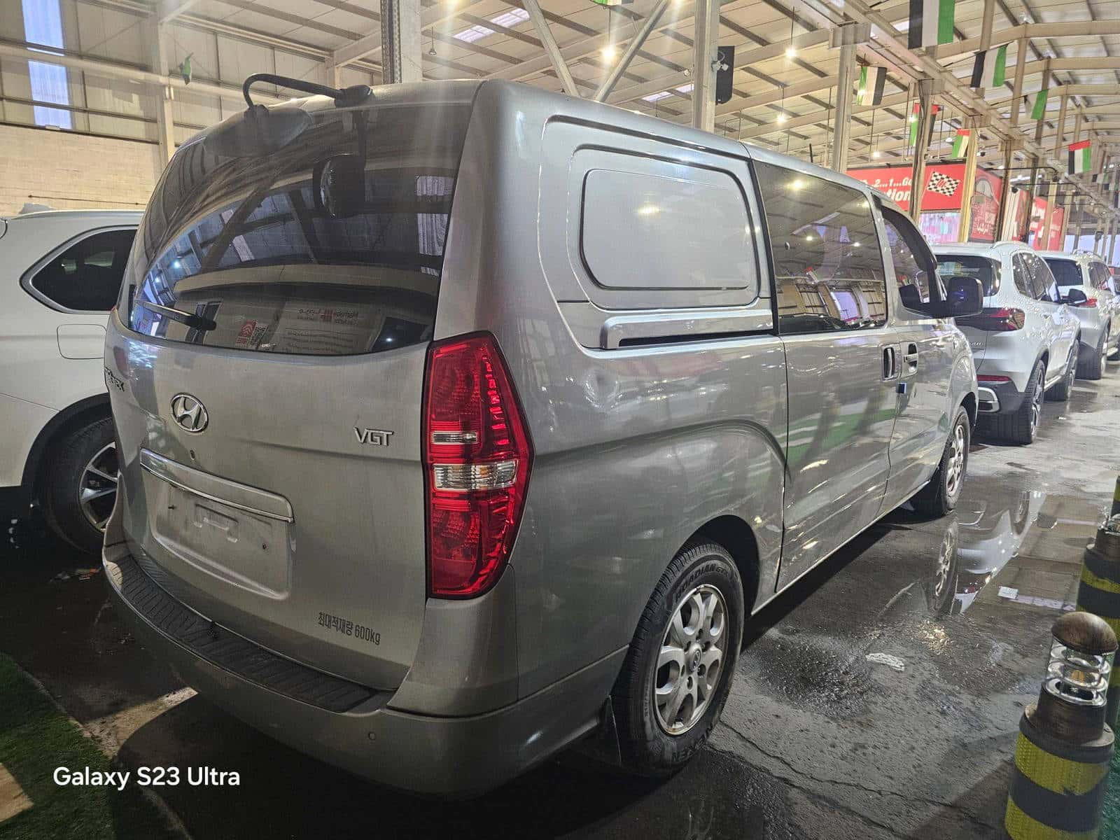 HYUNDAI GRAND STAREX - Exterior
