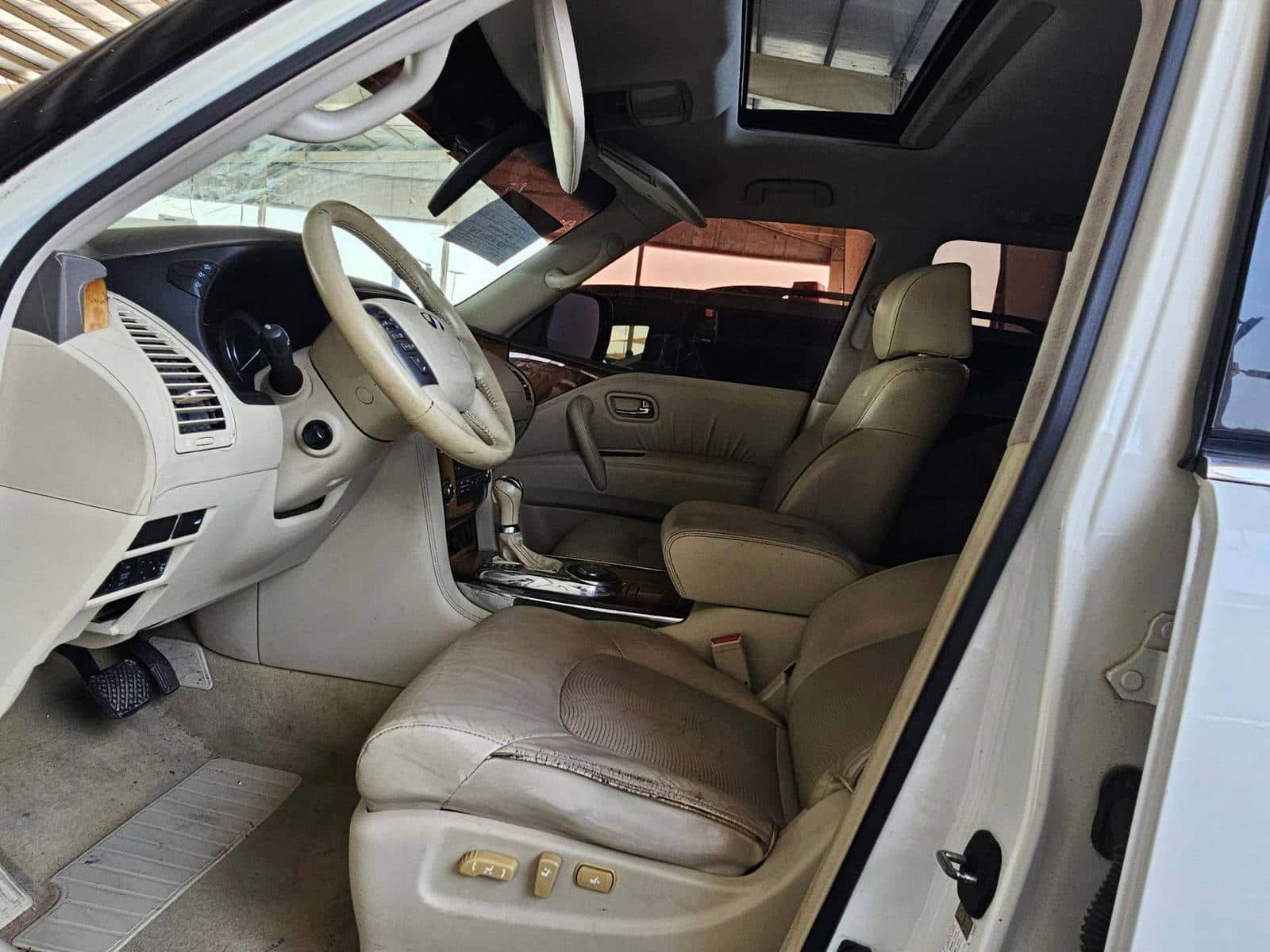 INFINITI QX56 - Exterior