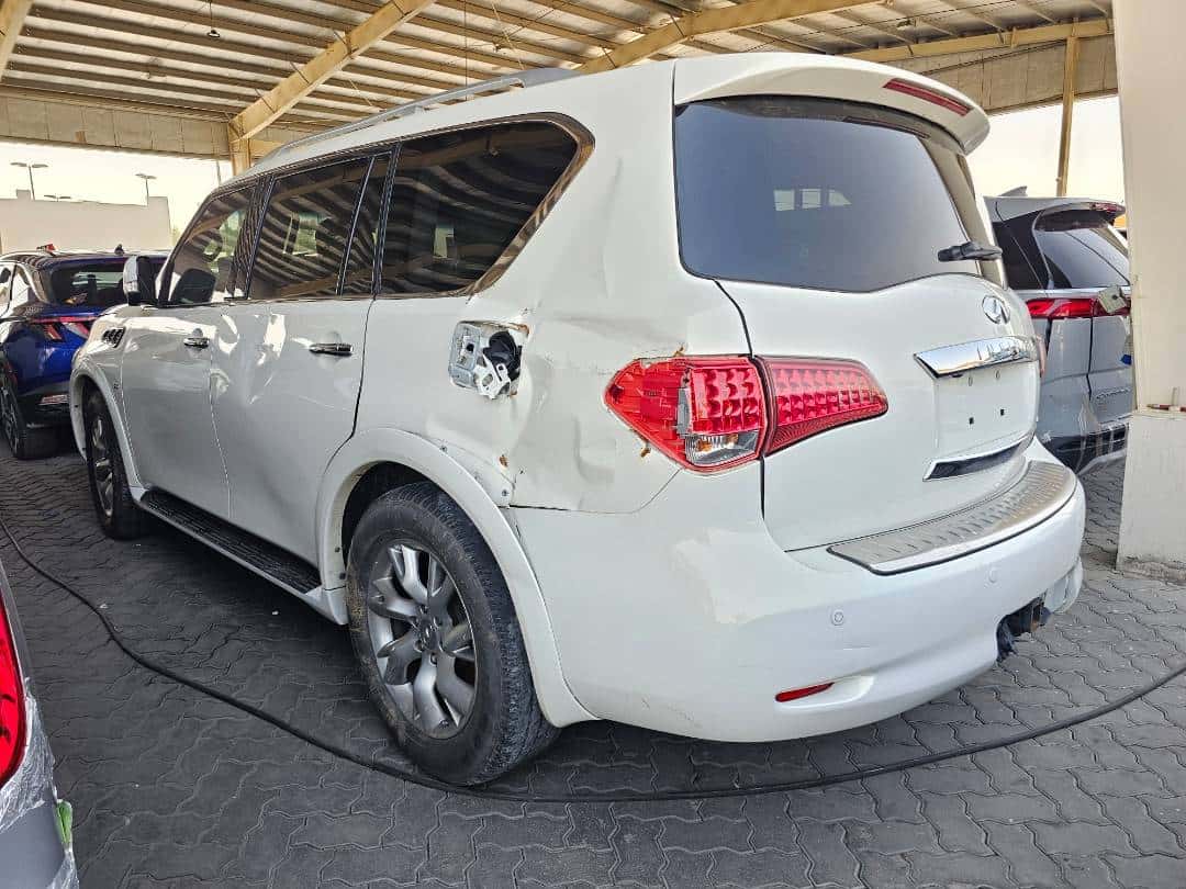 INFINITI QX80 - Exterior