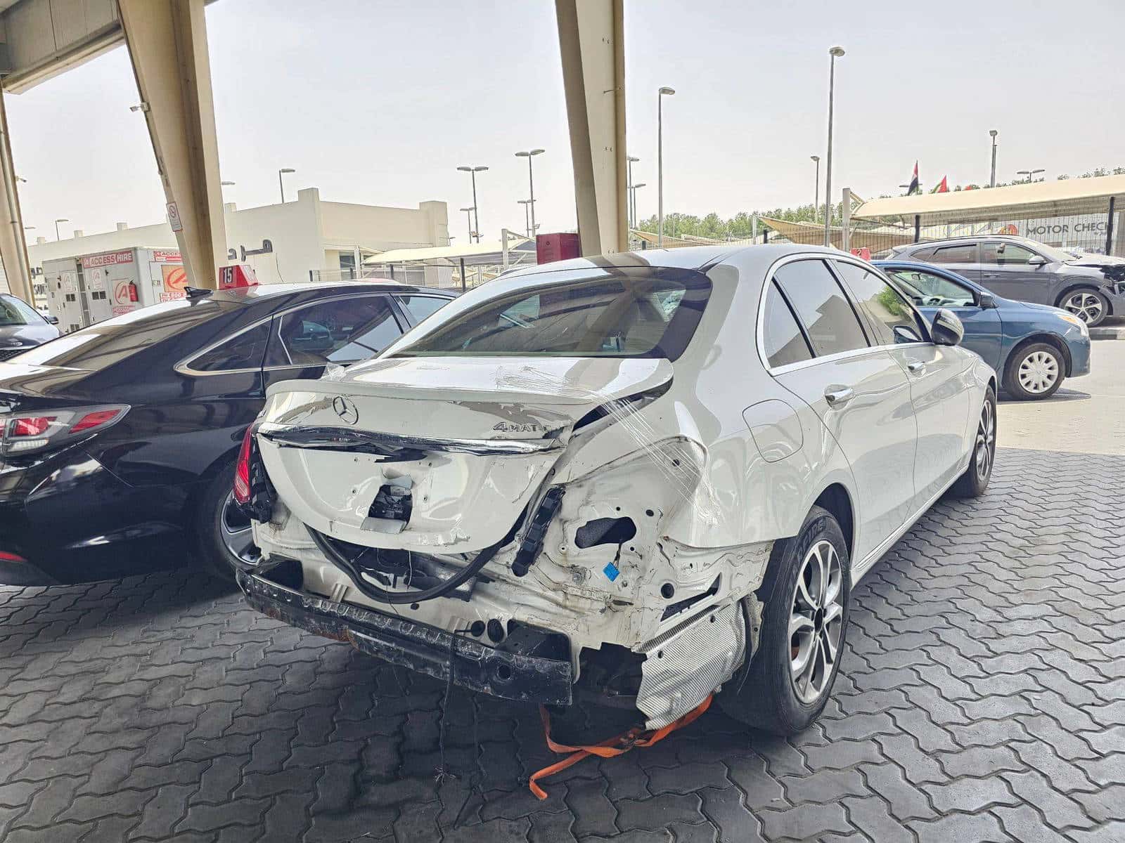 MERCEDES BENZ C300 - Exterior