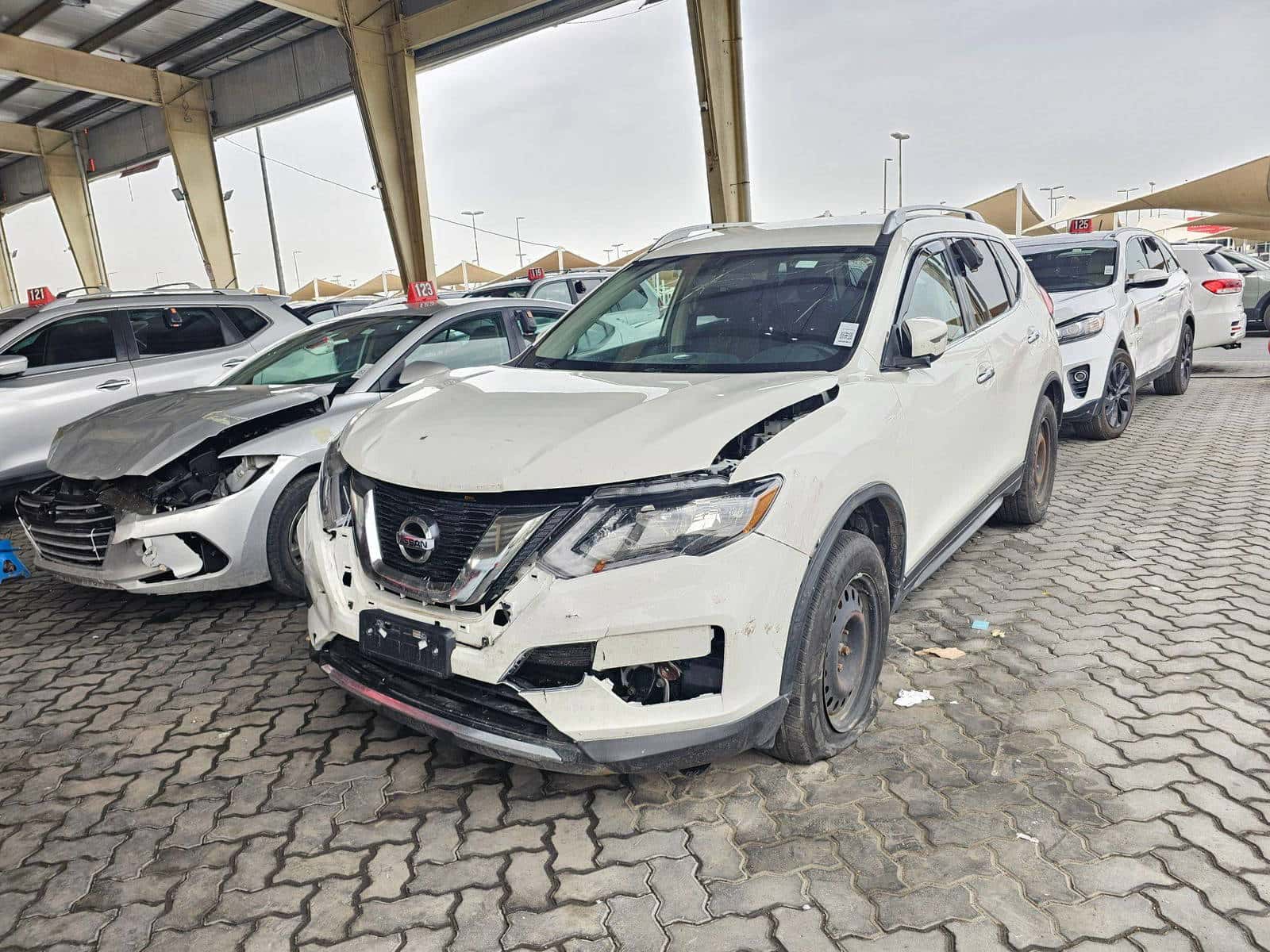 NISSAN ROGUE - Exterior