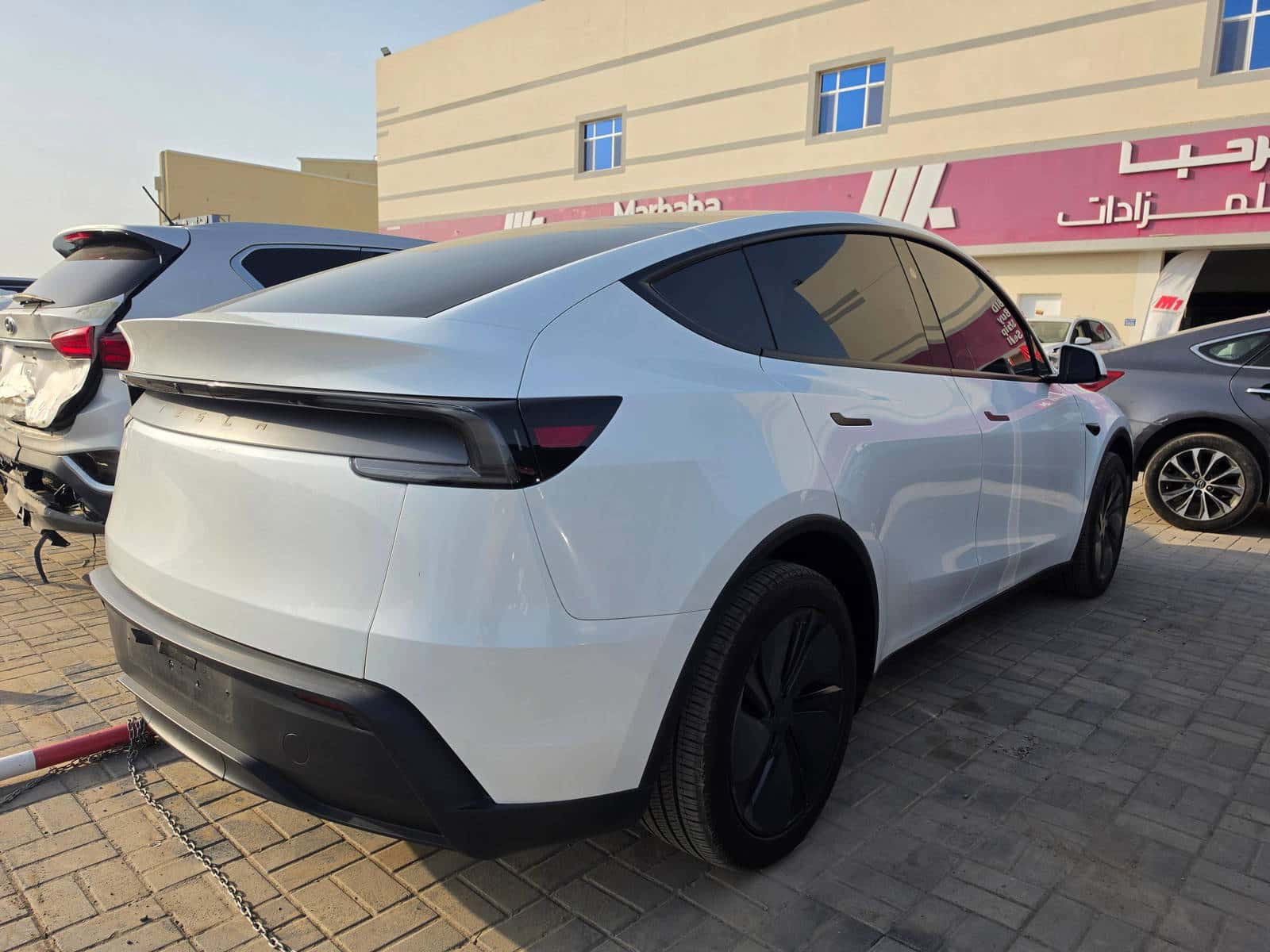 Tesla Model Y 2026 thumbnail 4