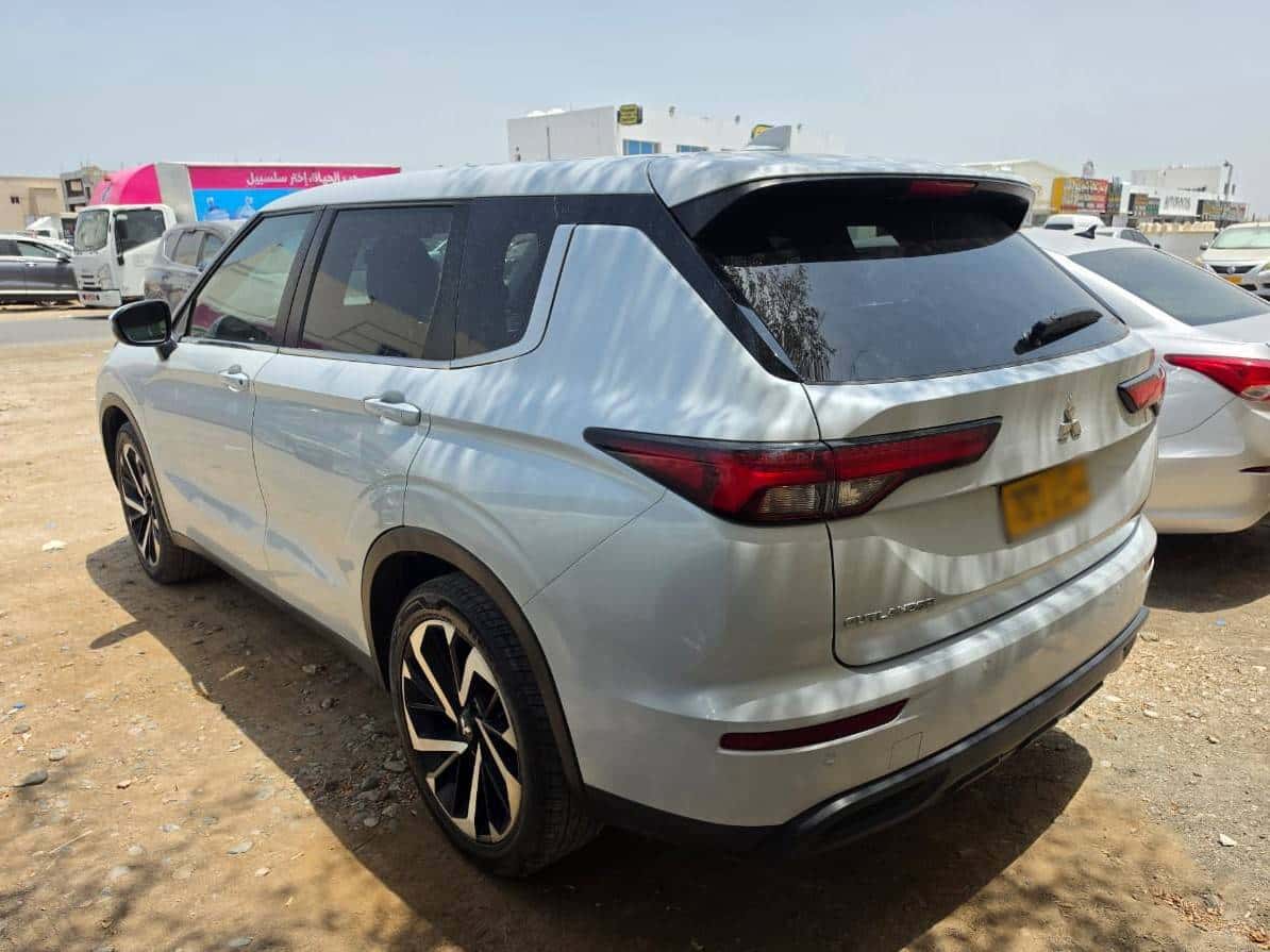 MITSUBISHI Outlander 2022 thumbnail 5