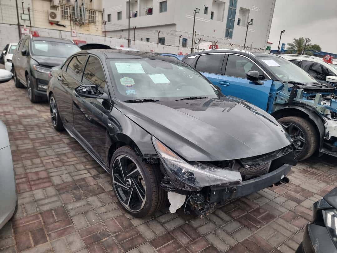 Hyundai Elantra 2023 thumbnail 2