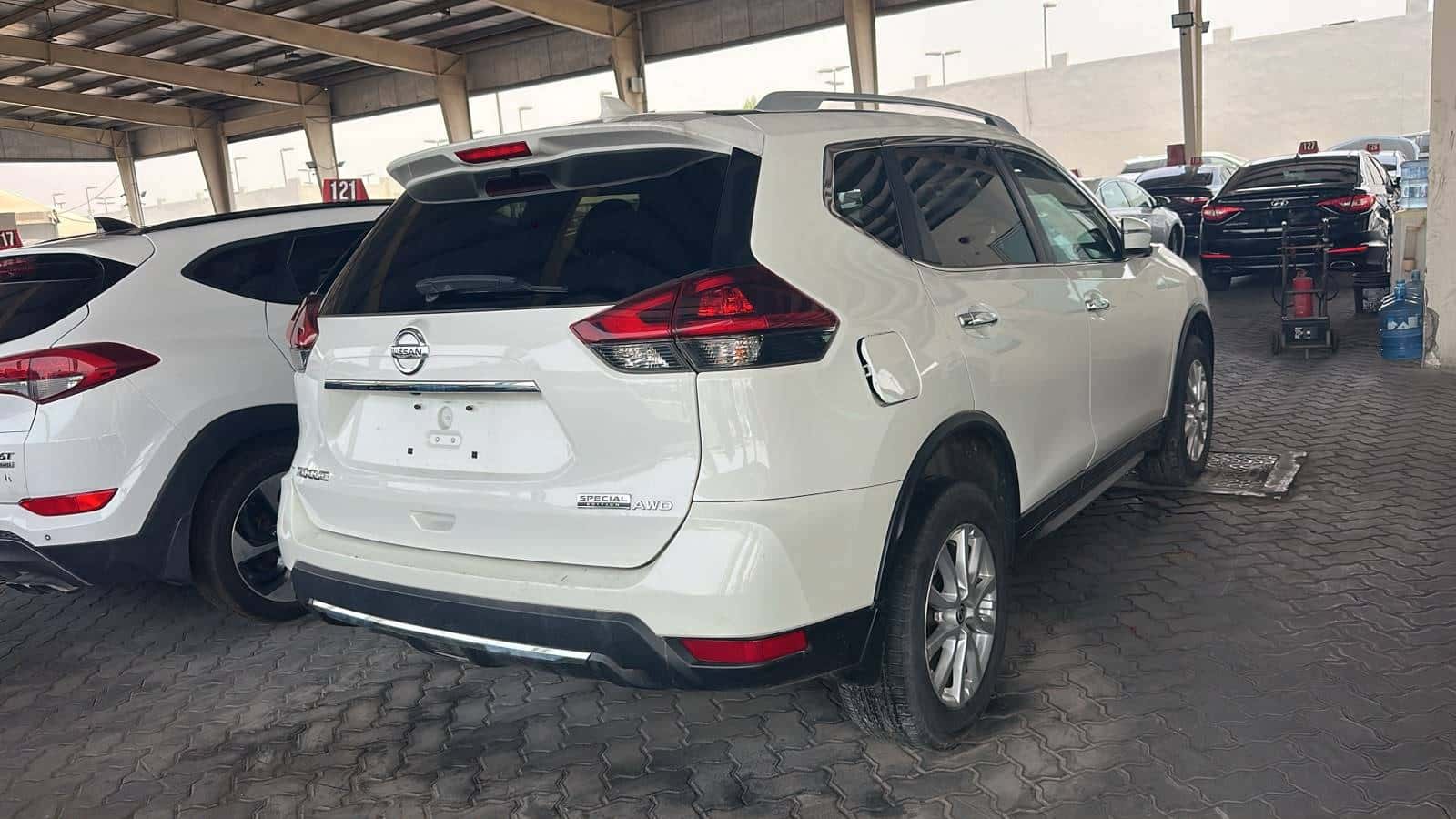 Nissan Rogue 2020 thumbnail 2