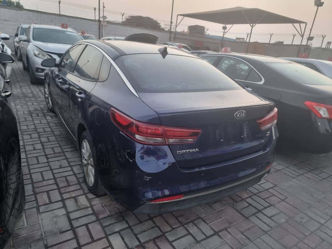 Kia Optima 2018 thumbnail 4