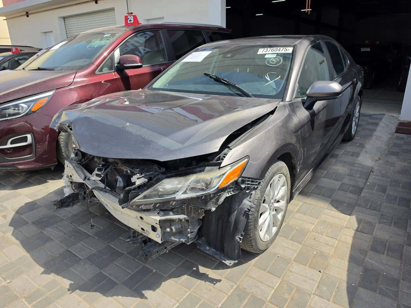 TOYOTA CAMRY 2019 thumbnail 2
