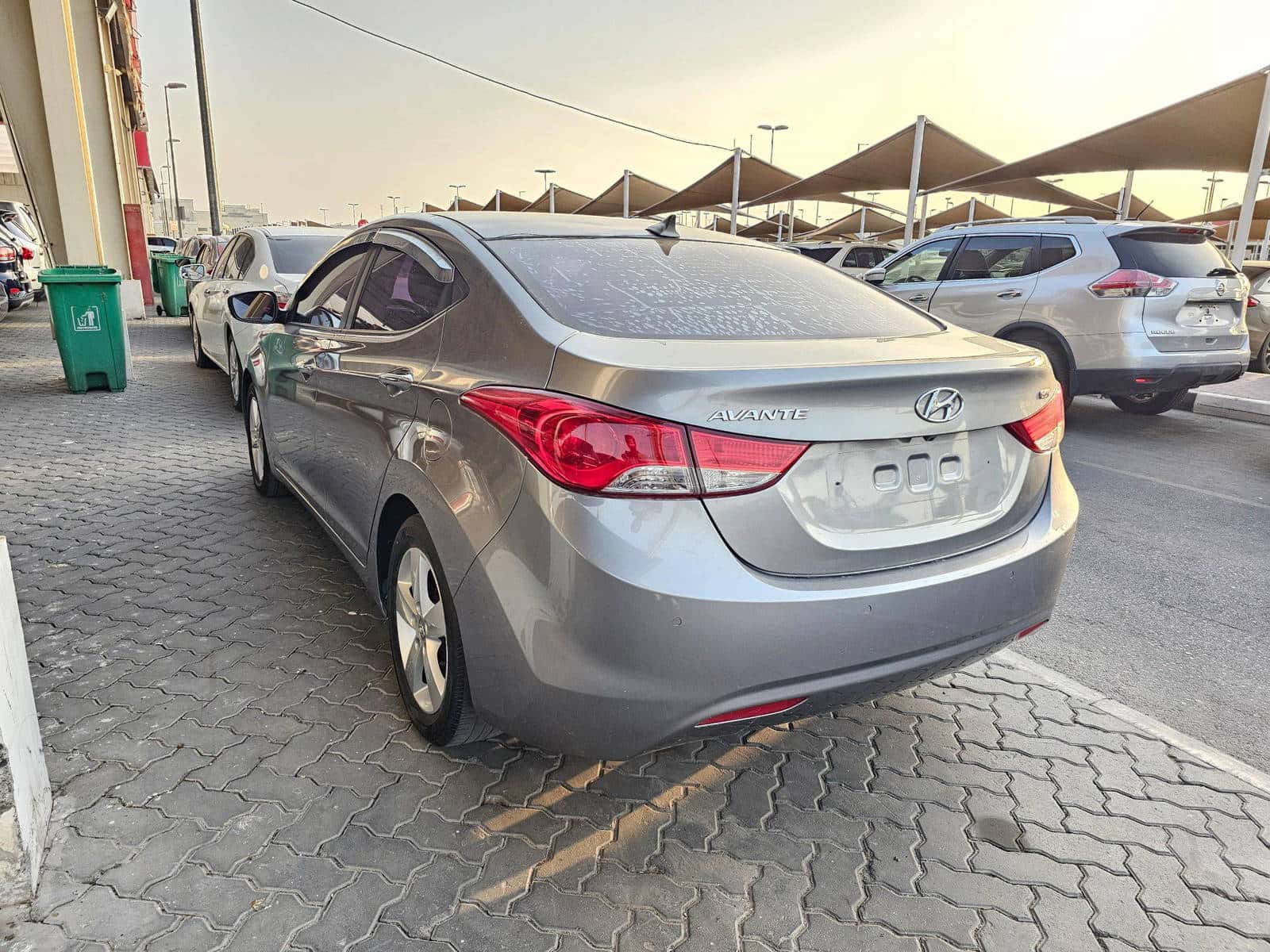 HYUNDAI AVANTE 2014 thumbnail 2