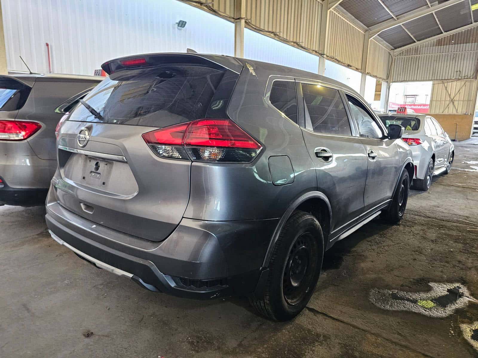 Nissan Rogue 2017 thumbnail 2