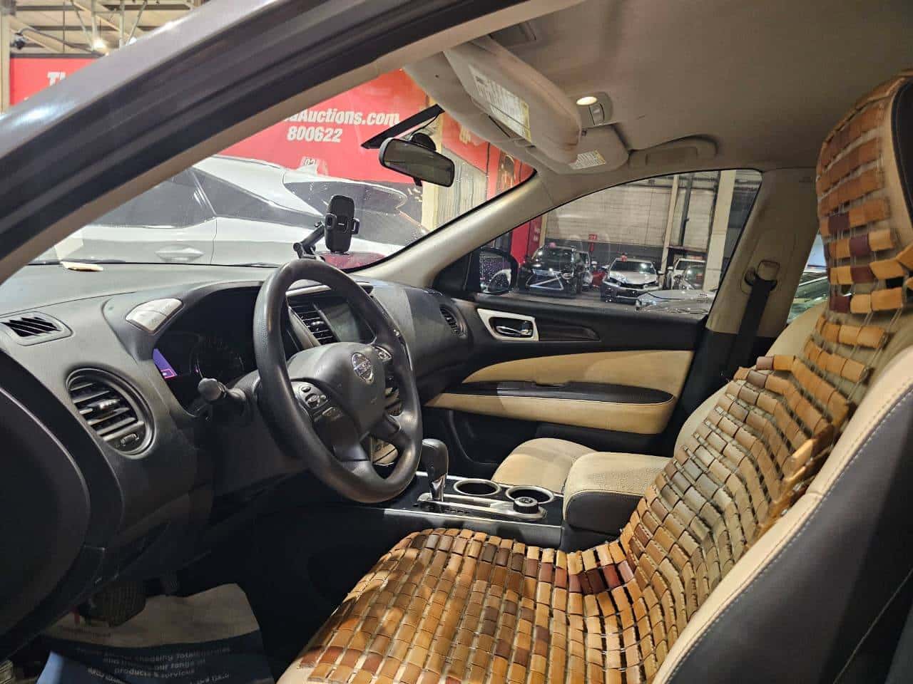 Nissan Pathfinder 2016 thumbnail 6