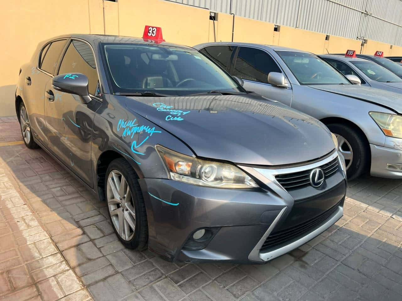 Lexus CT 200 2015 thumbnail 1