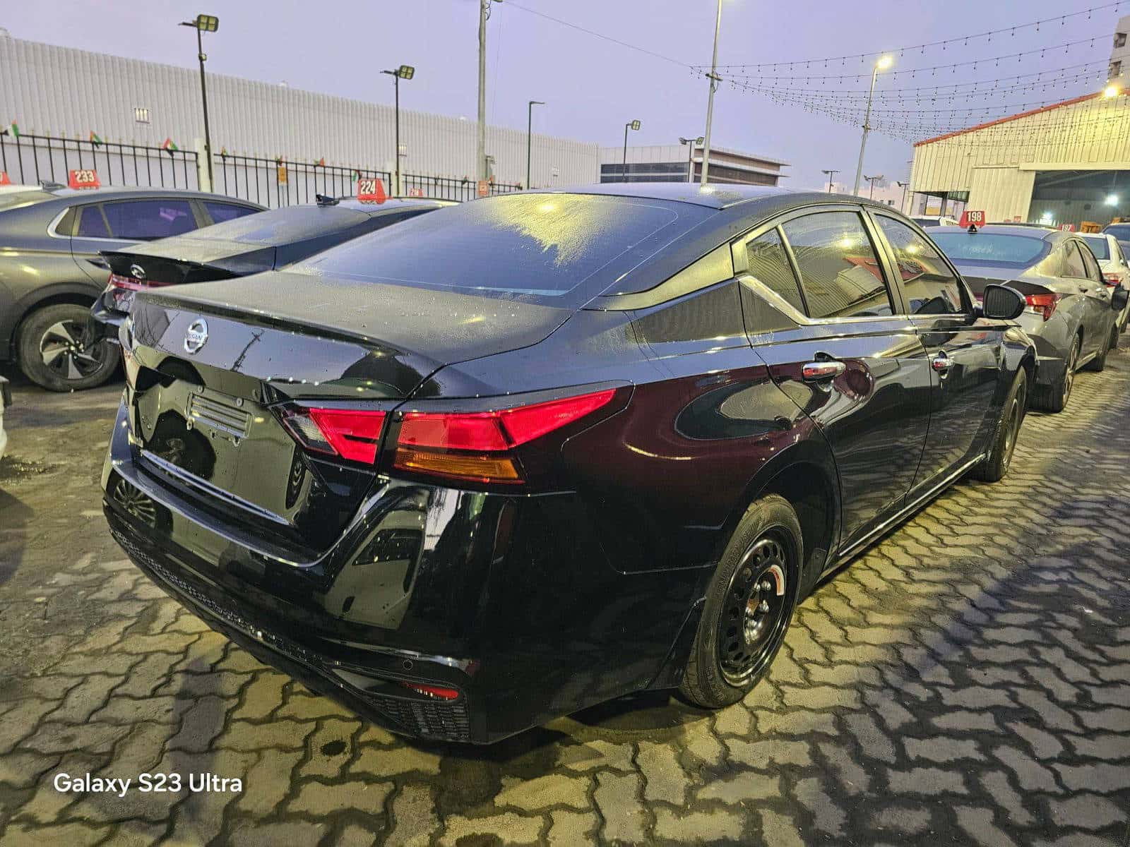 NISSAN ALTIMA - Exterior