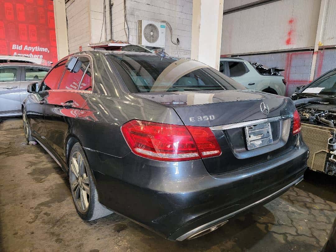 MERCEDES BENZ E 350 - Exterior