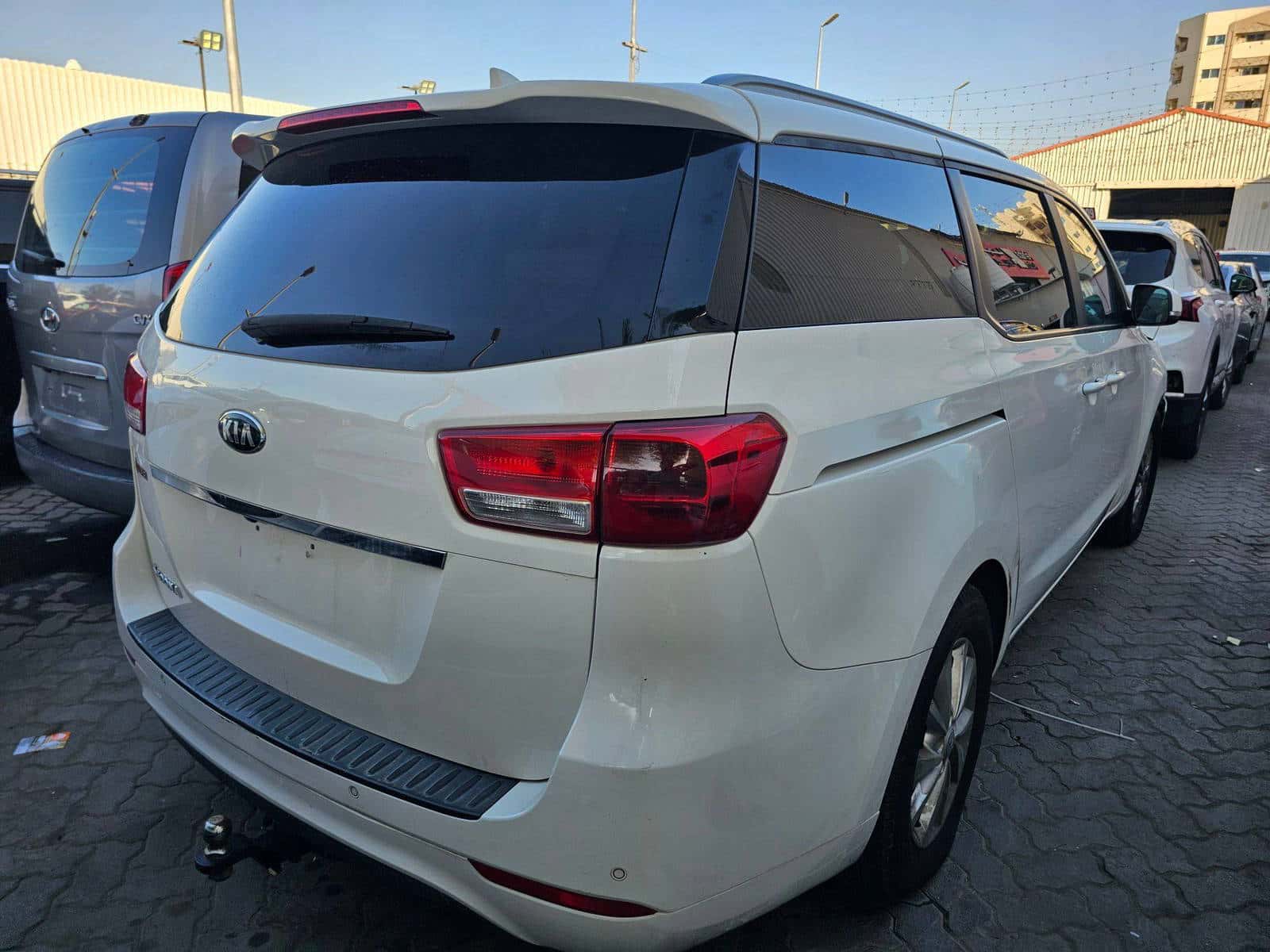 KIA SEDONA 2016 thumbnail 2