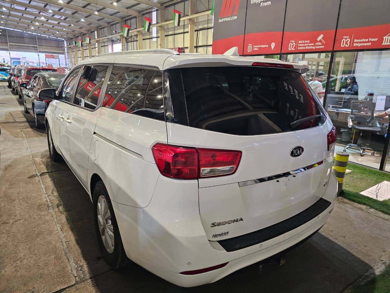 Kia Sedona 2016 thumbnail 5