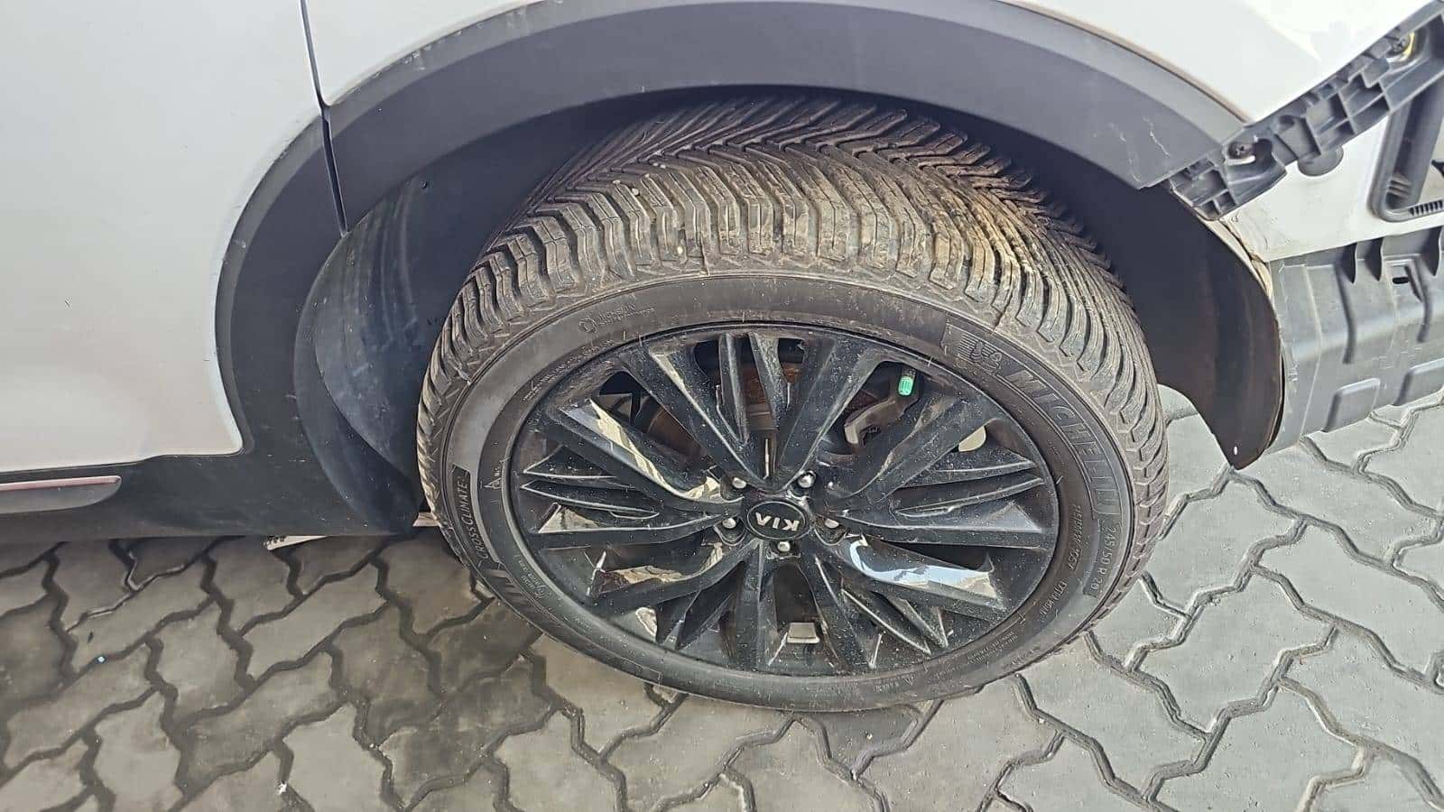 KIA TELLURIDE EX - Exterior