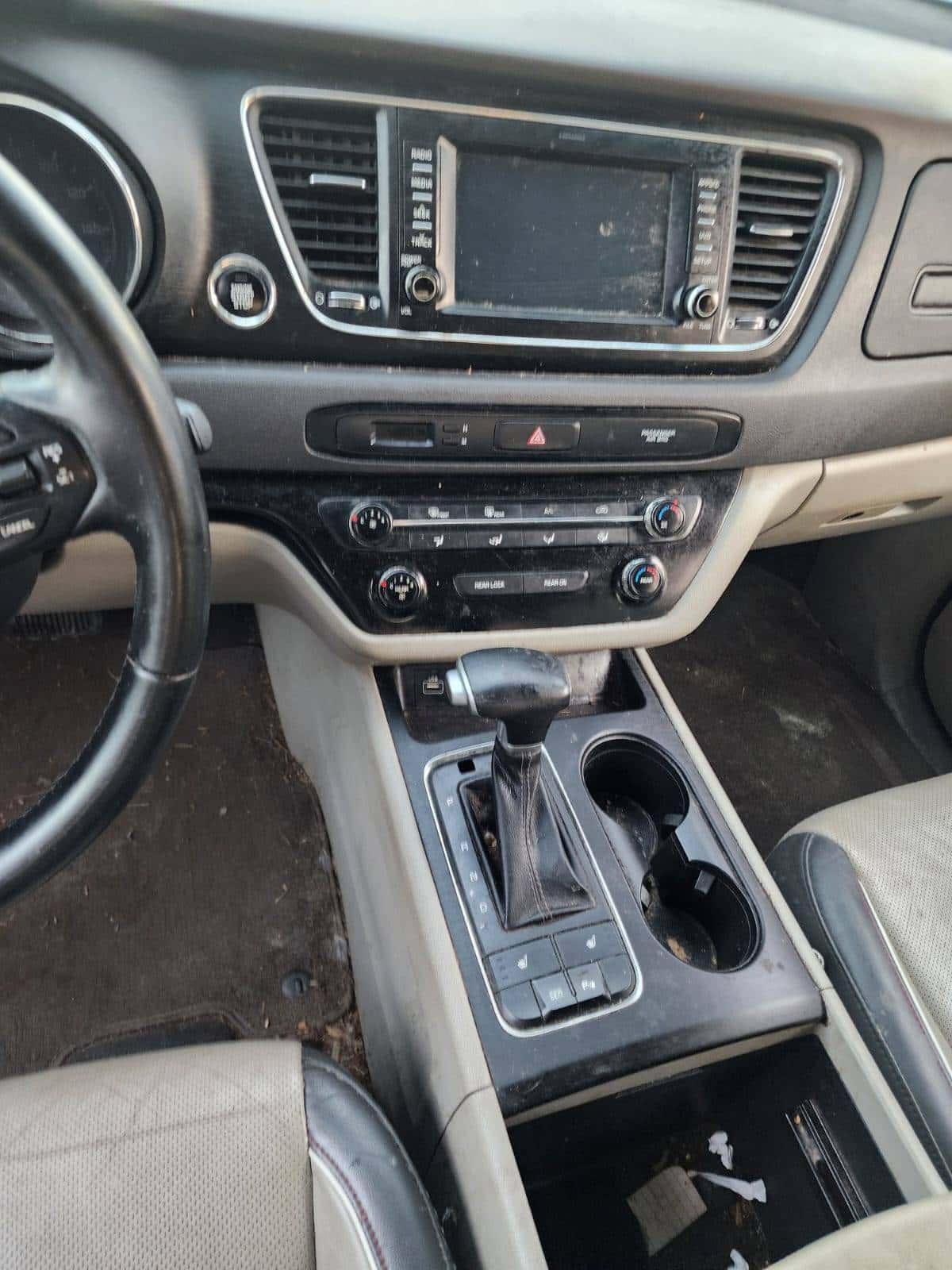 KIA SEDONA 2017 thumbnail 7