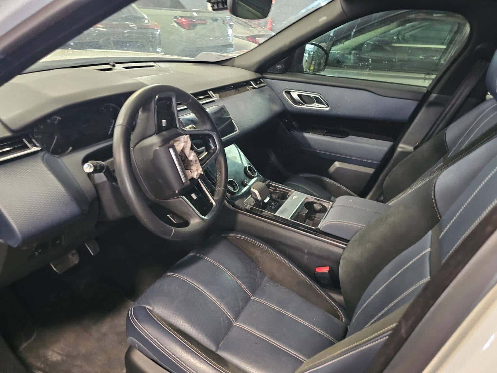 LAND ROVER RANGE ROVER VELAR R-DYNAMIC S - Exterior