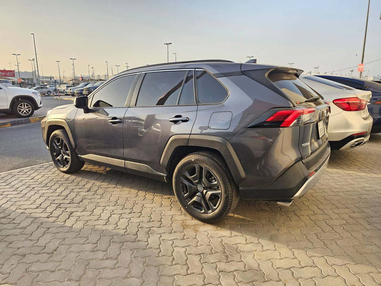 TOYOTA RAV4 2024 thumbnail 2