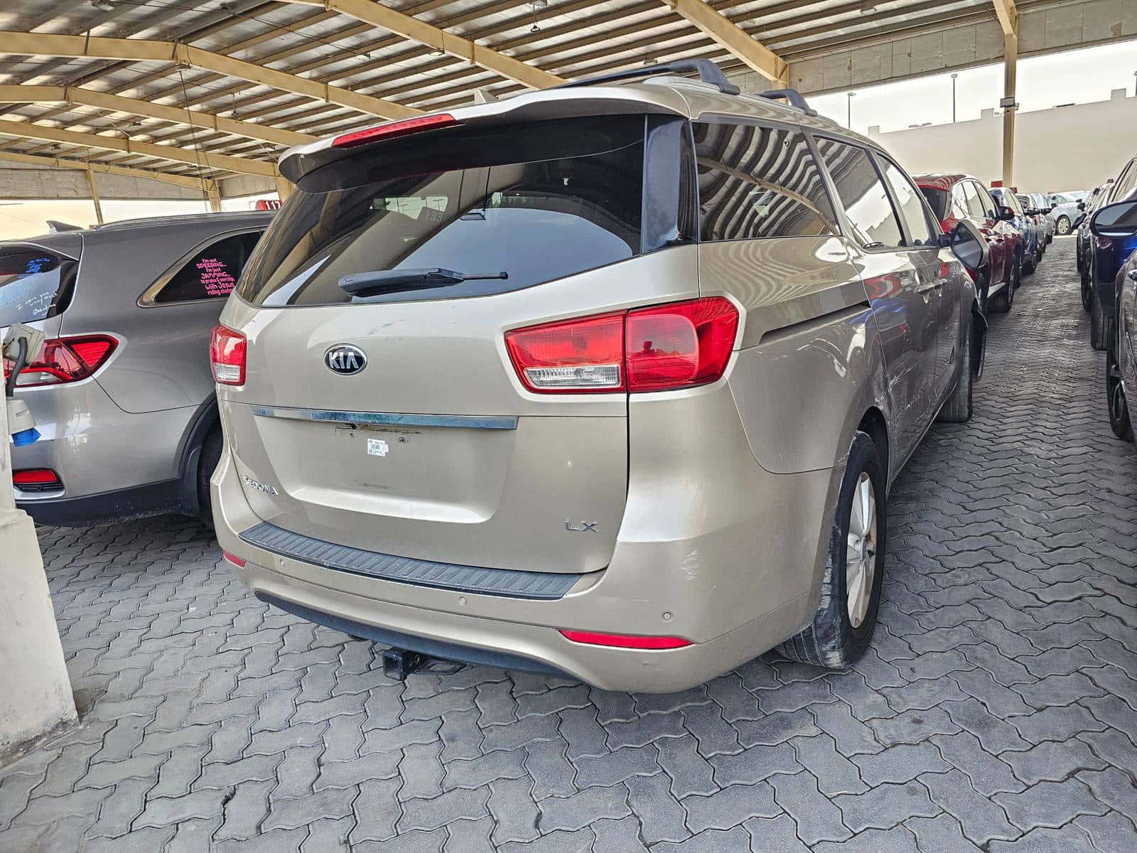 KIA SEDONA - Exterior
