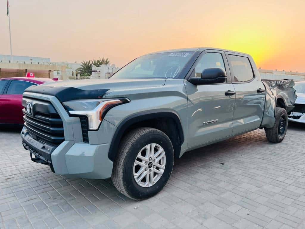 Toyota Tundra 2024 thumbnail 3
