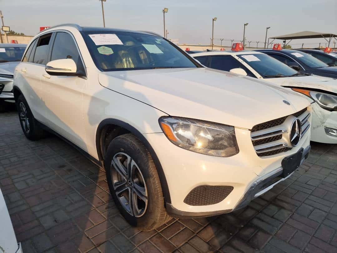 MERCEDES BENZ GLC-300 - Exterior