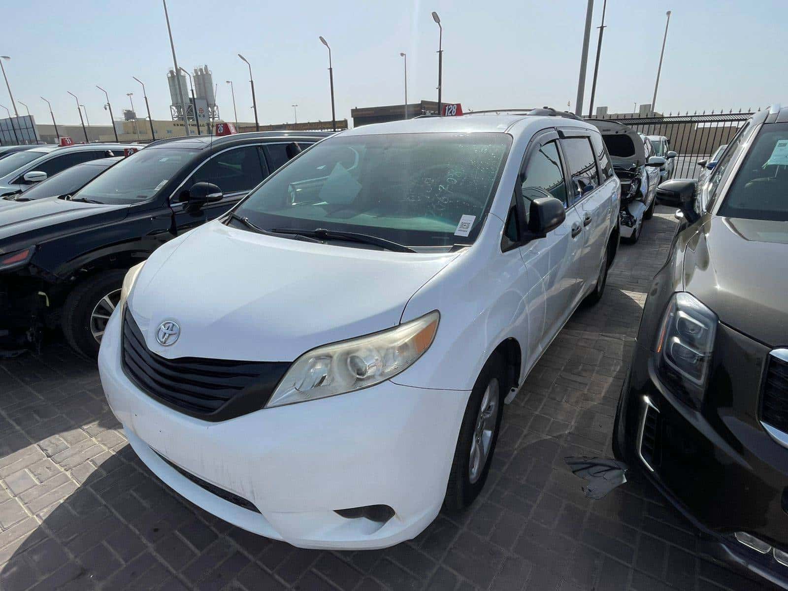 TOYOTA SIENNA 2012 thumbnail 2