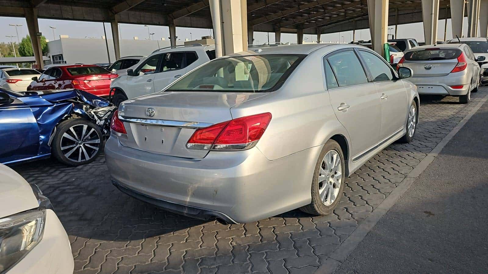 TOYOTA AVALON 2011 thumbnail 5