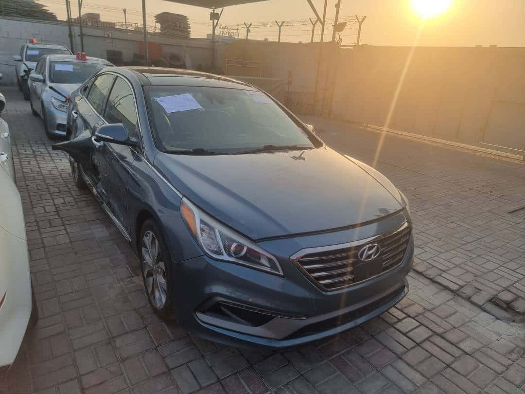 Hyundai Sonata 2015 thumbnail 2