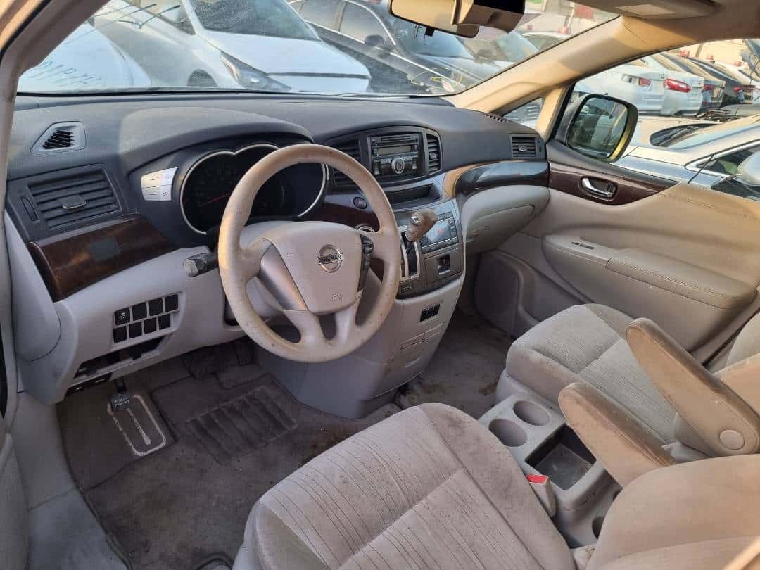Nissan Quest 2012 thumbnail 5