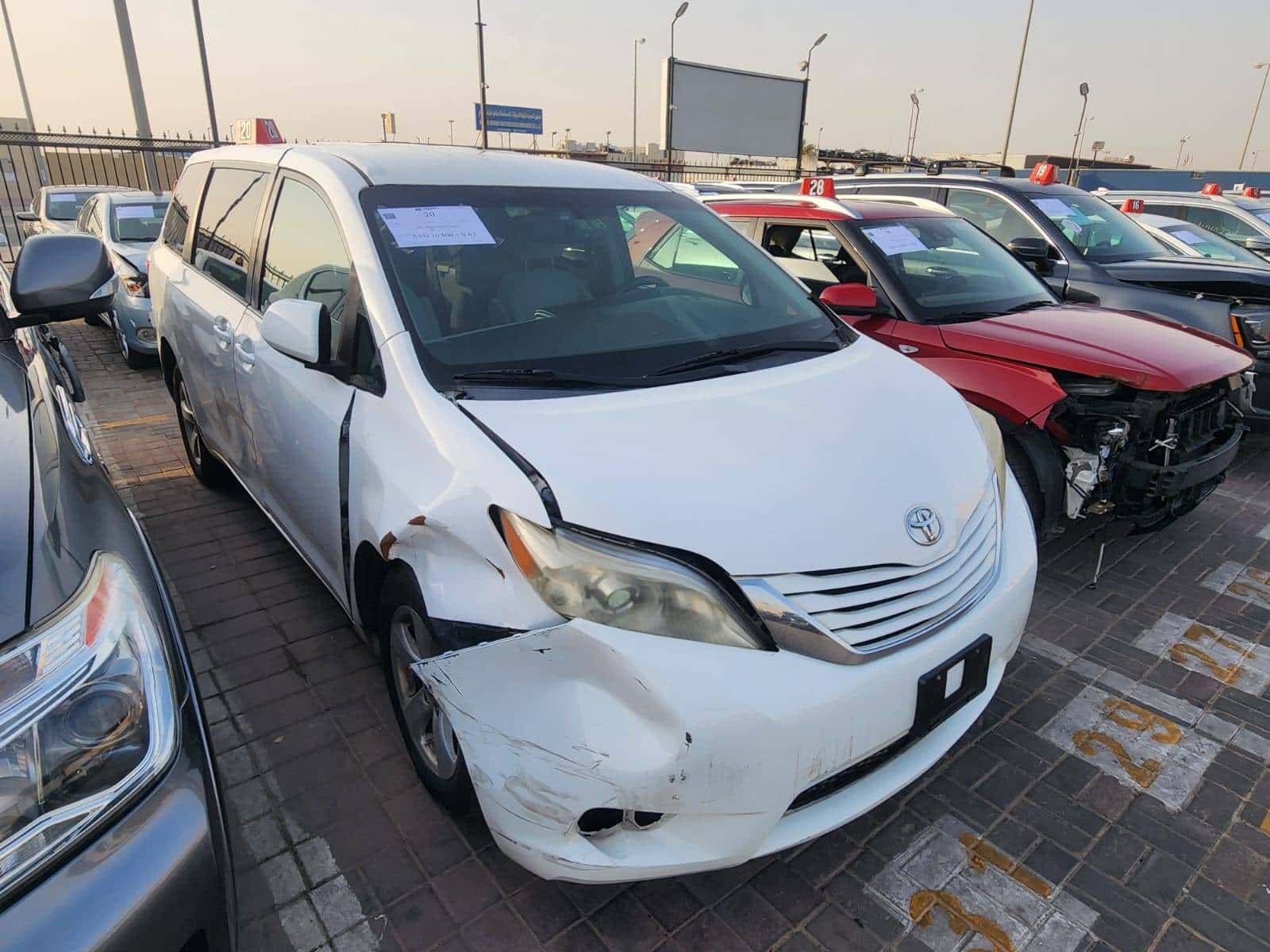 Toyota Sienna 2016 thumbnail 6