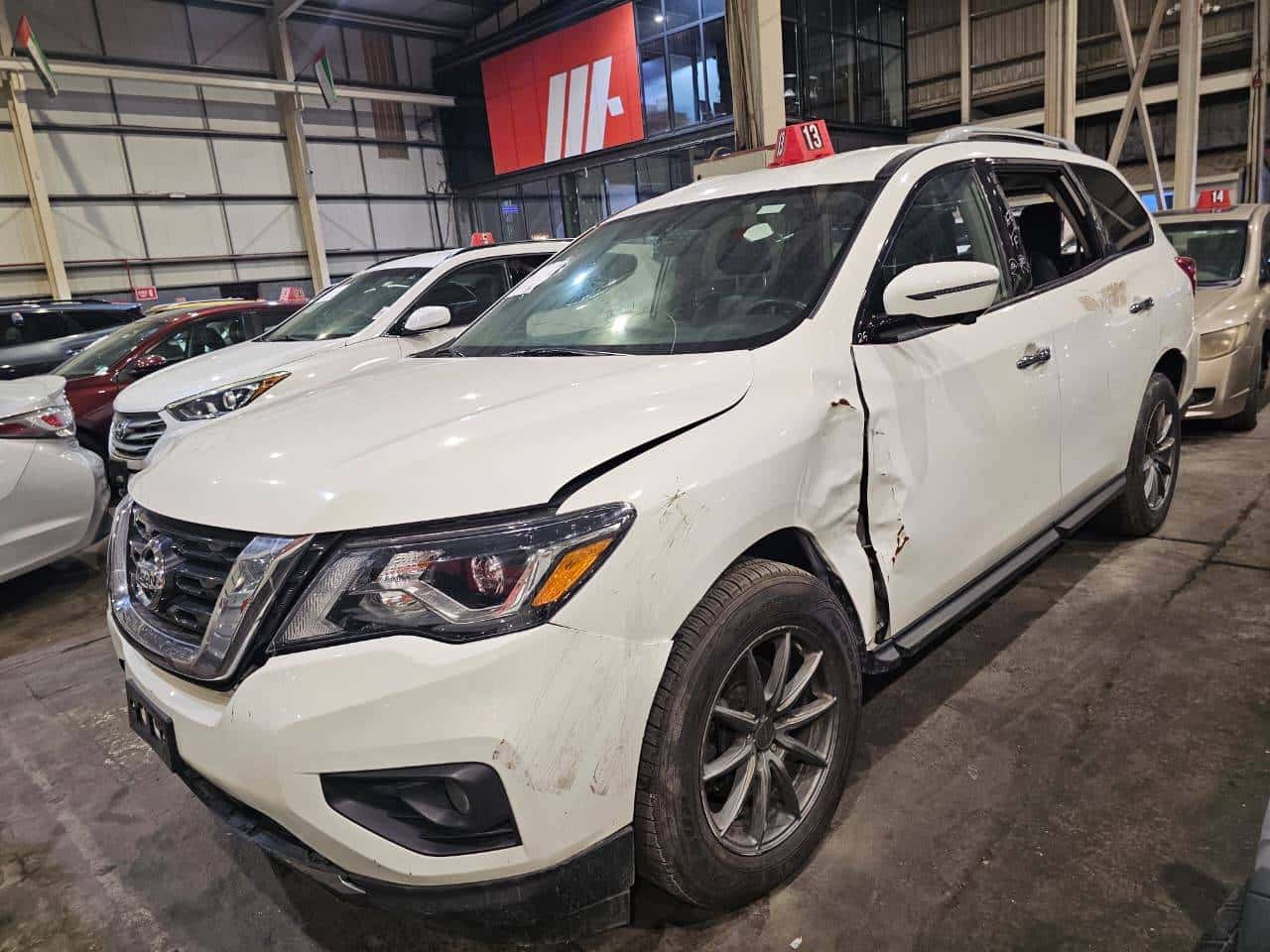 Nissan Pathfinder 2019 thumbnail 3