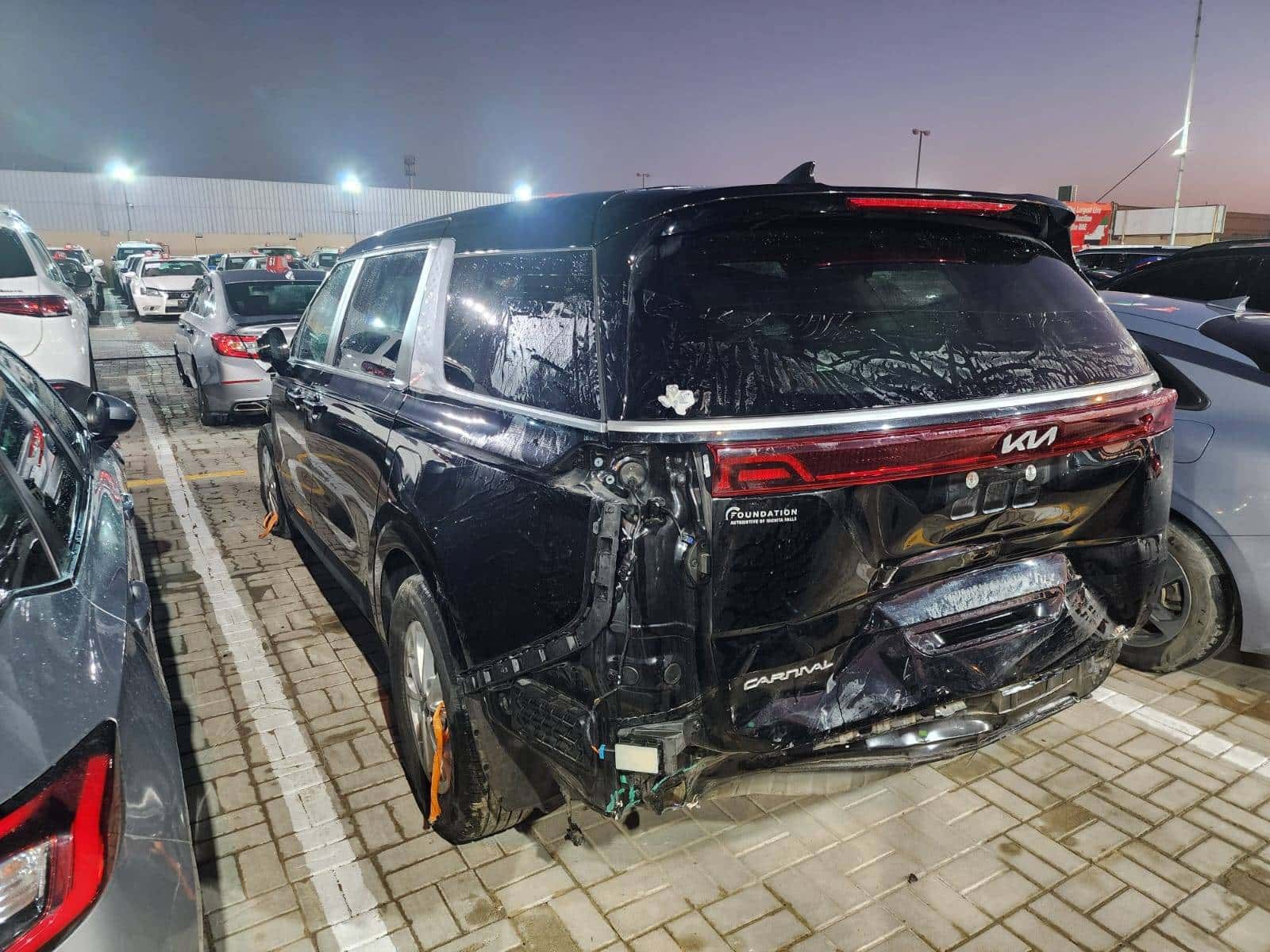 KIA CARNIVAL LX 2023 thumbnail 6