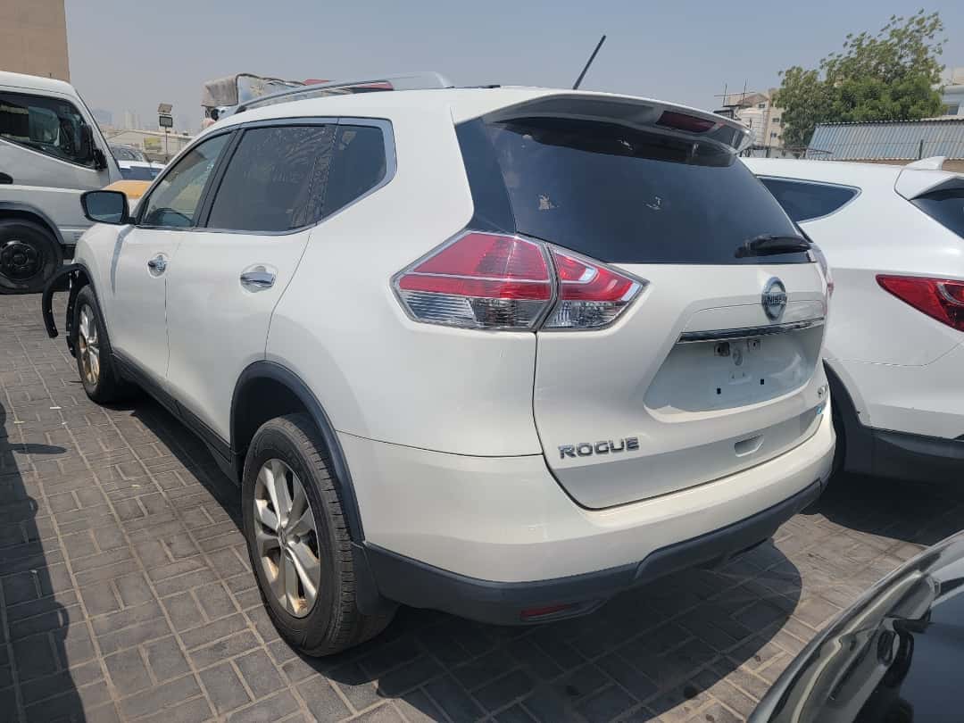 NISSAN ROGUE - Exterior