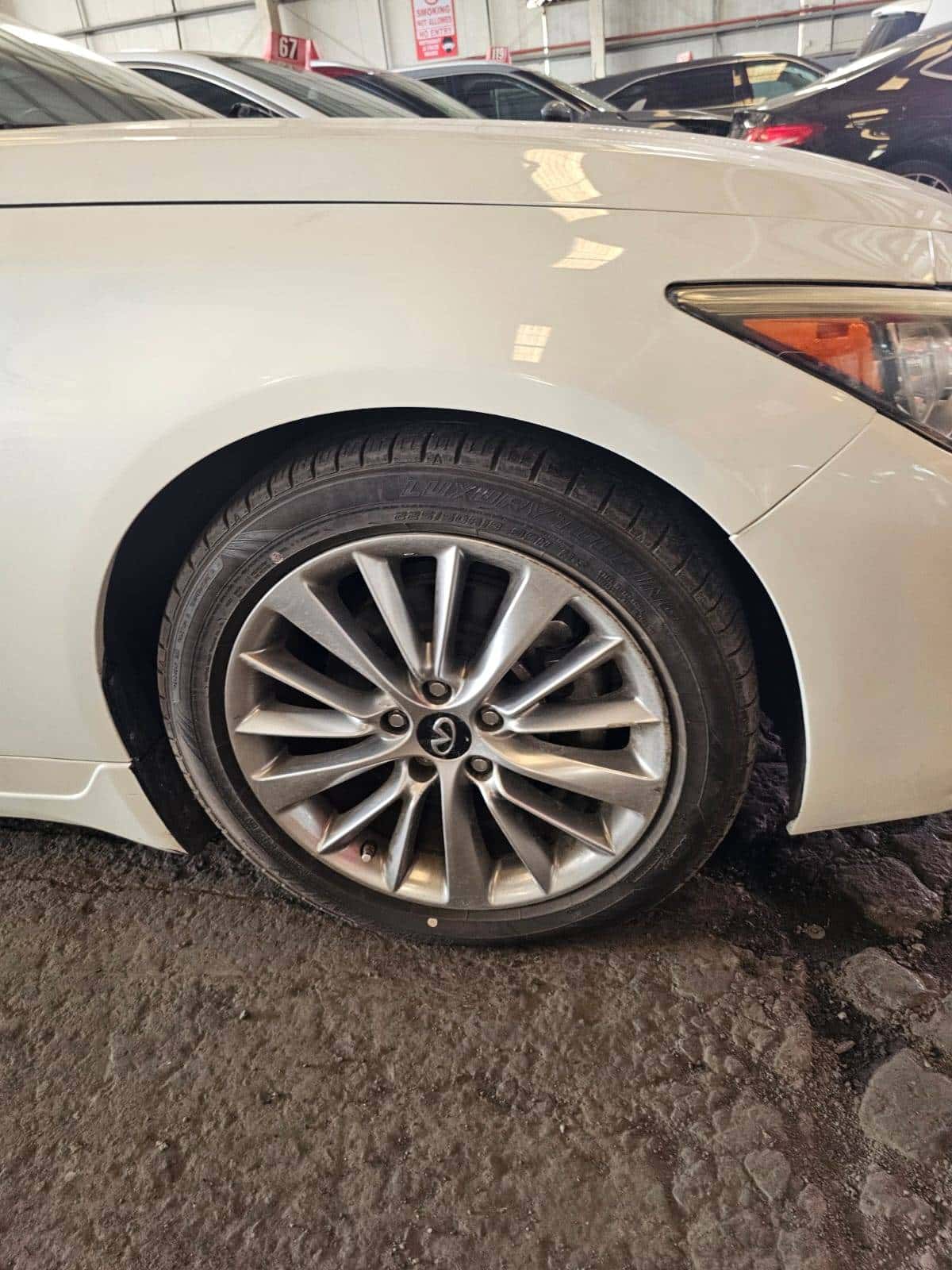 INFINITI Q50 2023 thumbnail 4