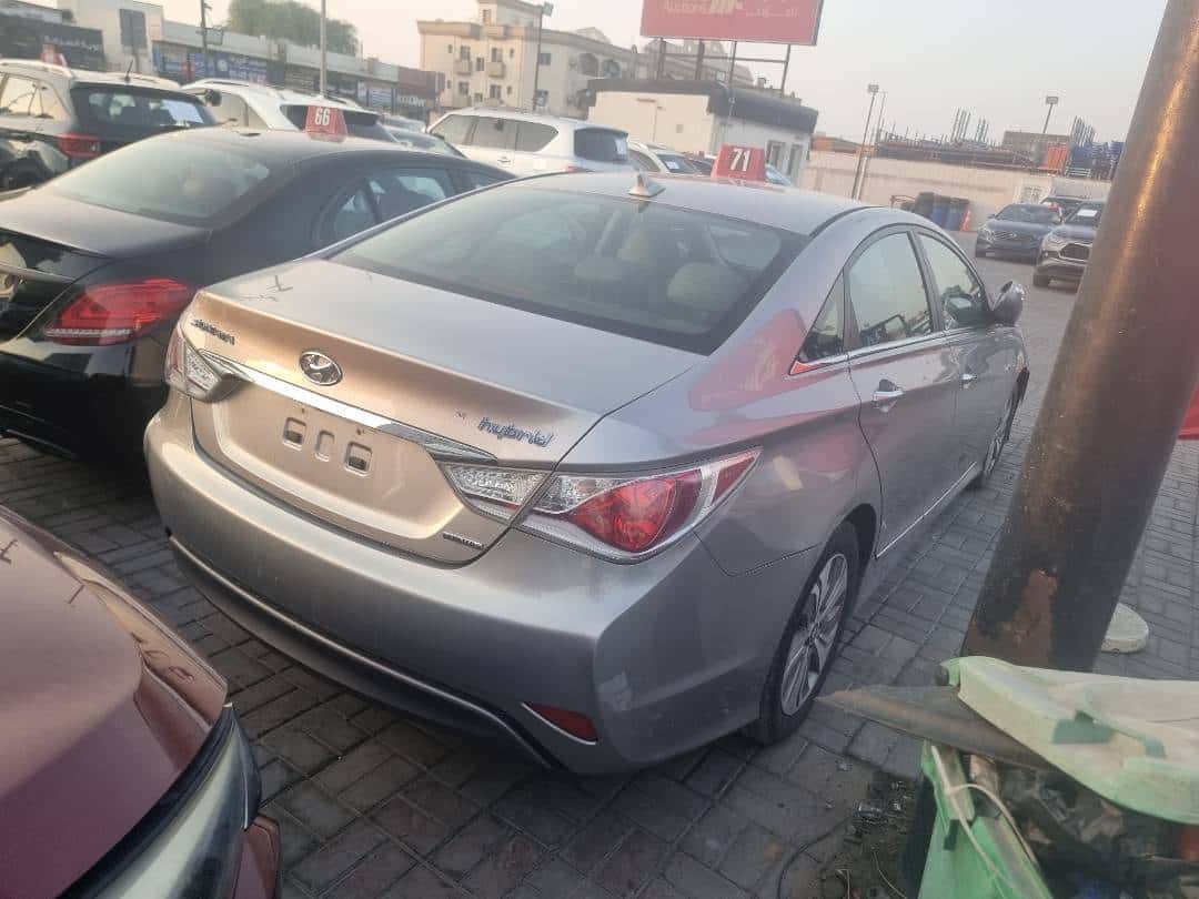2013 Hyundai Sonata thumbnail 2