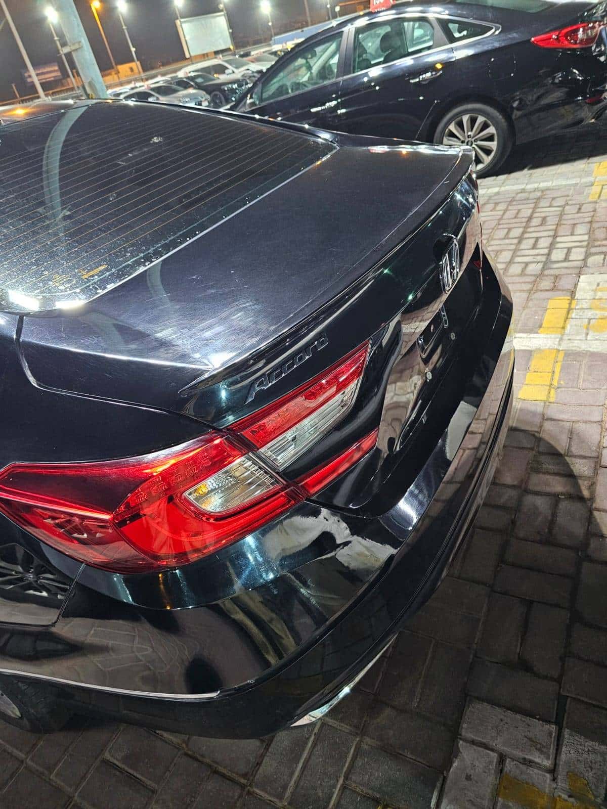 Honda Accord 2018 thumbnail 2