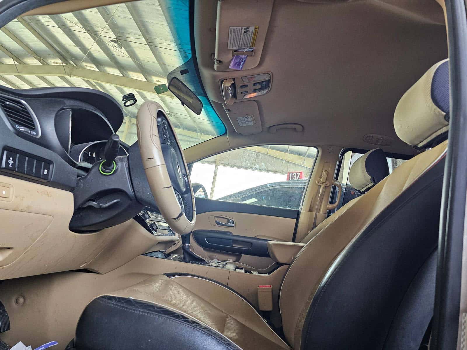 KIA SEDONA - Exterior