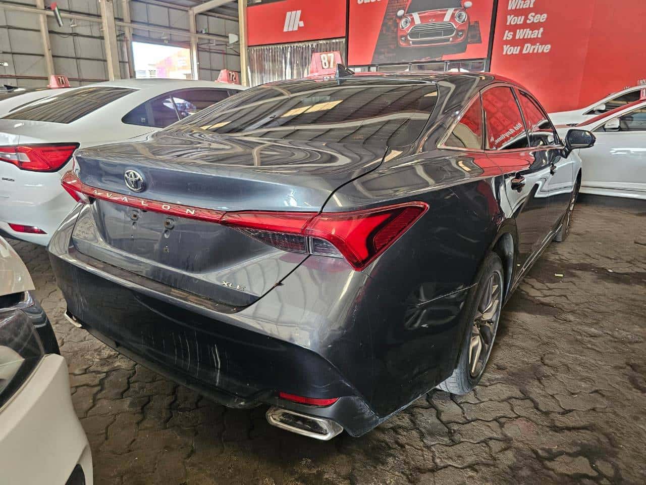 Toyota Avalon 2021 thumbnail 1