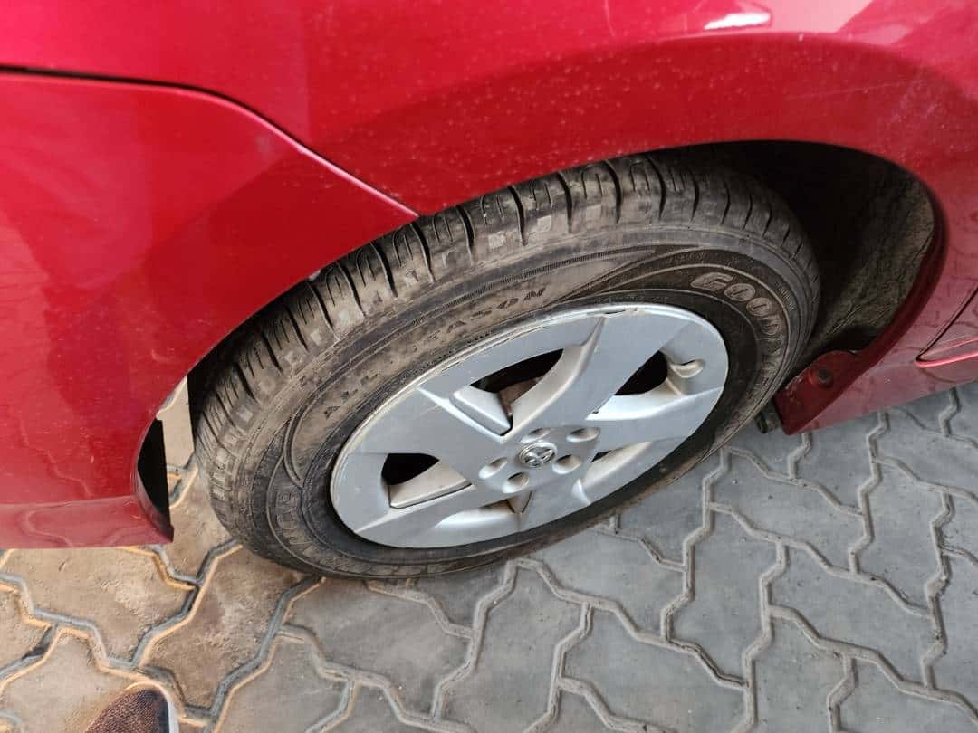 TOYOTA PRIUS - Exterior