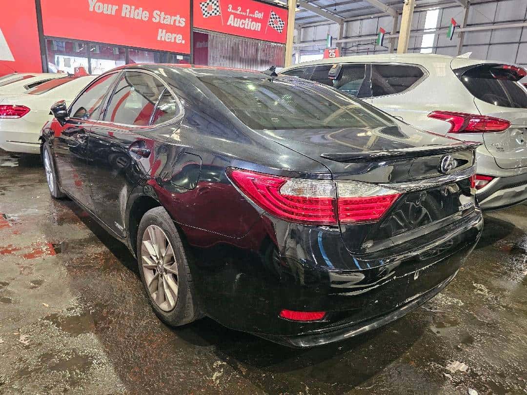 Lexus ES 300H 2014 thumbnail 1