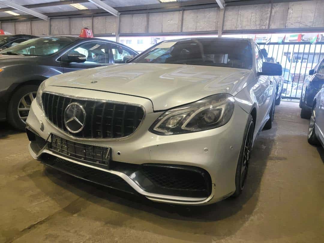 MERCEDES BENZ E 350 - Exterior
