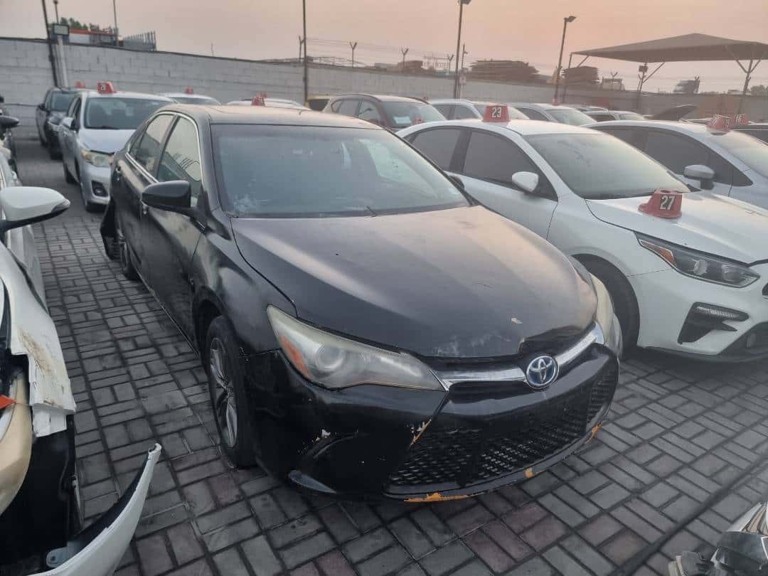 Toyota Camry 2015 thumbnail 2