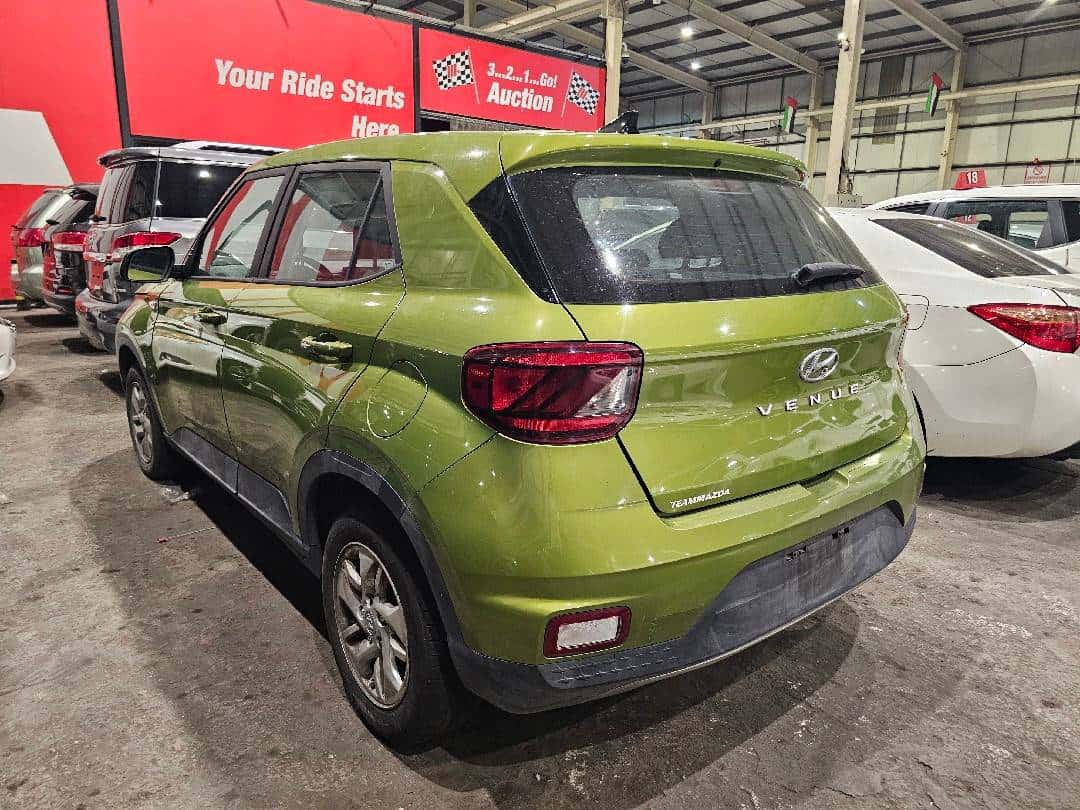 HYUNDAI VENUE SE 2021 thumbnail 1