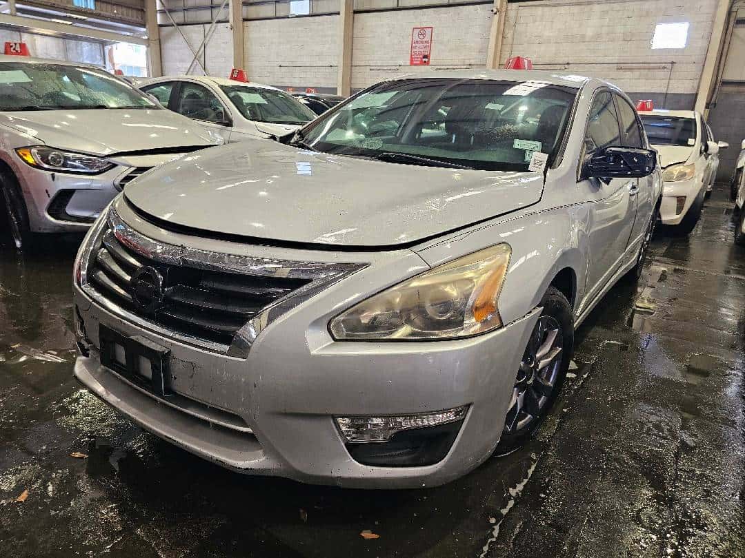 Nissan Altima 2015 thumbnail 1