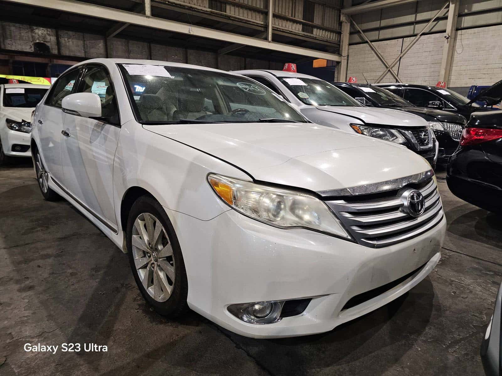 TOYOTA AVALON - Exterior